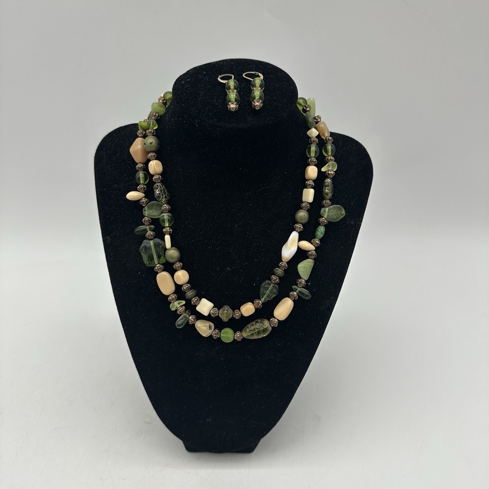 Vintage Mid Century Beaded Green & Beige 2 Layer Necklace‎ W/ Matching Earrings